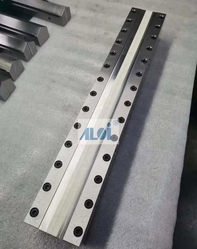 荊州熔噴布模具丨熔噴布很“脆”，無韌性、拉伸強度低，怎么辦?